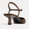 Leren schoenen met kittenhakken