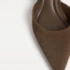 Leren schoenen met kittenhakken