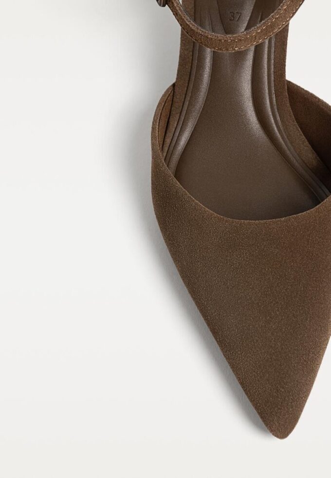 Leren schoenen met kittenhakken