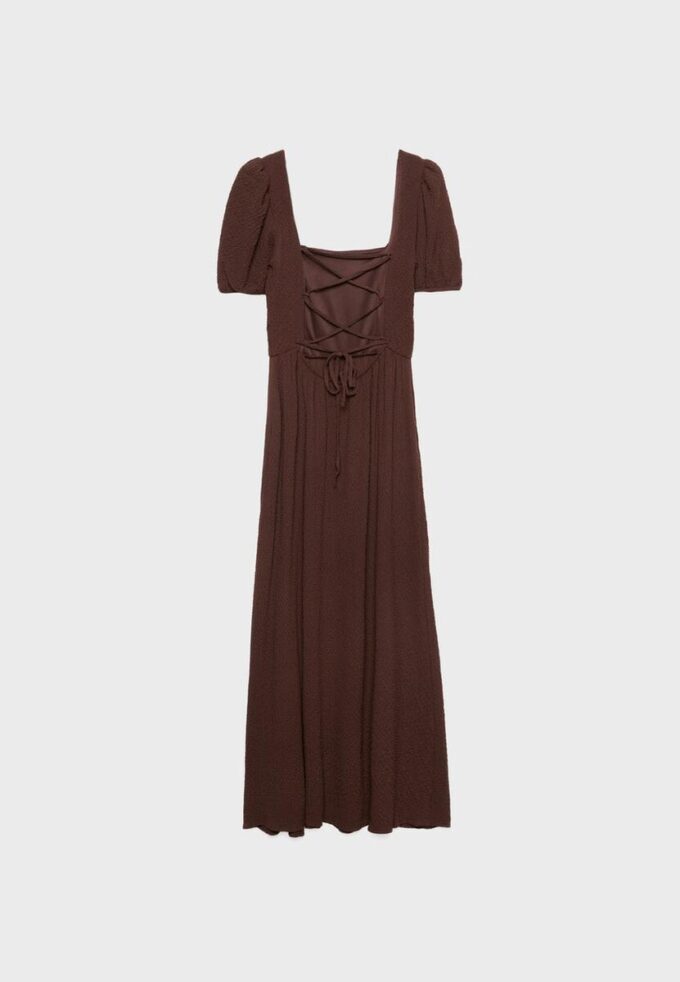 Losvallende maxi-jurk met gekruiste rug Losvallende maxi-jurk met gekruiste rug