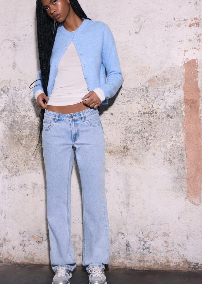 Low-rise jeans met rechte pijpen Low-rise jeans met rechte pijpen