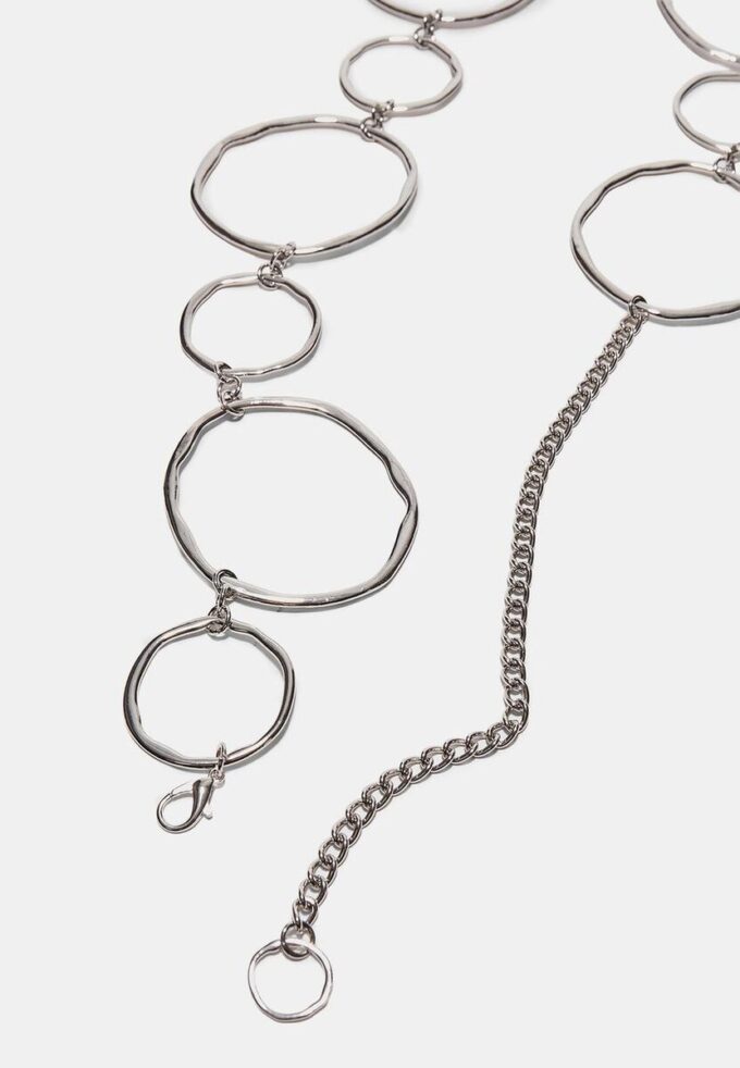 Metalen riem met grote ovalen