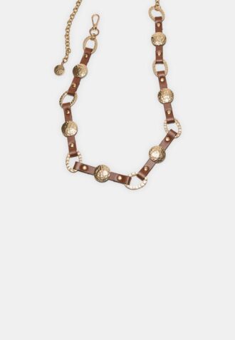 Metalen riem met leerlook