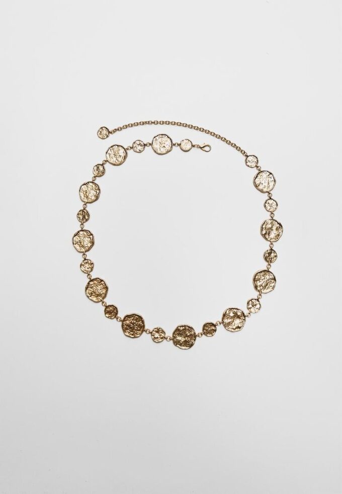 Metalen riem met ronde plaatjes