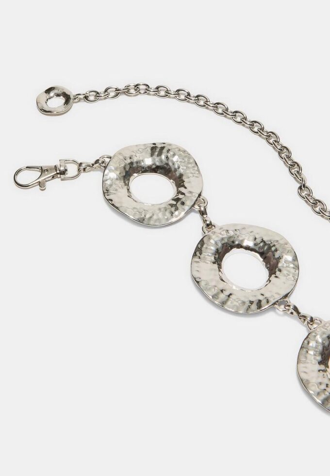 Metalen riem met ronde plaatjes