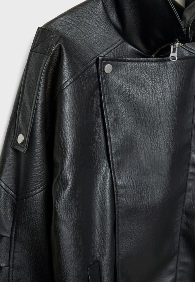 Oversize imitatieleren jasje met revers Oversize imitatieleren jasje met revers