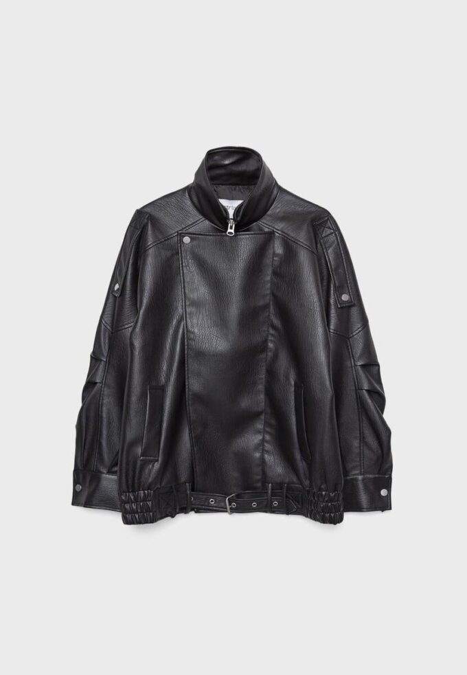 Oversize imitatieleren jasje met revers Oversize imitatieleren jasje met revers