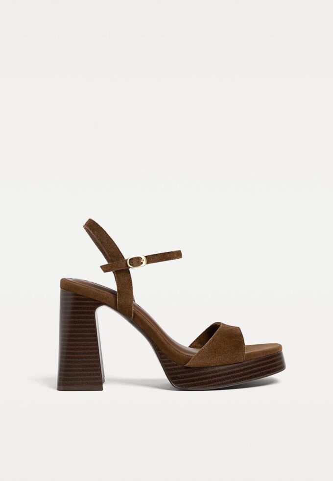 Plateausandalen van gespleten leer