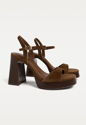 Plateausandalen van gespleten leer