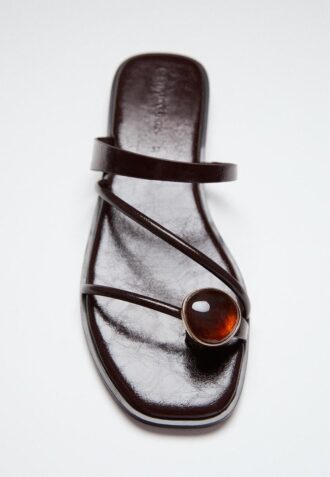 Platte sandalen met steendetails