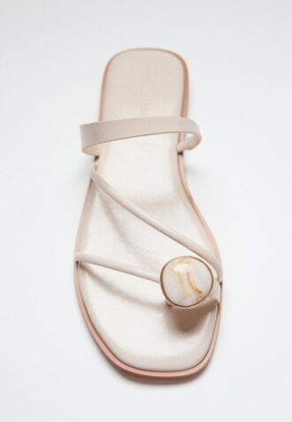 Platte sandalen met steendetails