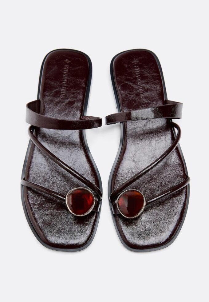 Platte sandalen met steendetails