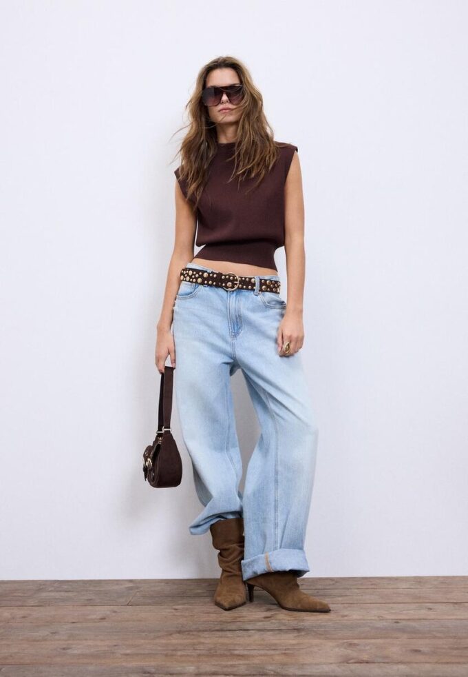 Riemen met onregelmatige multi-studs