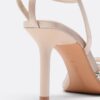 Sandalen met hak en strass-details