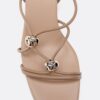 Sandalen met kittenhak en metalen details