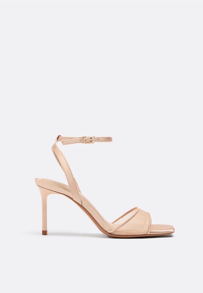 Sandalen met mesh en naaldhak