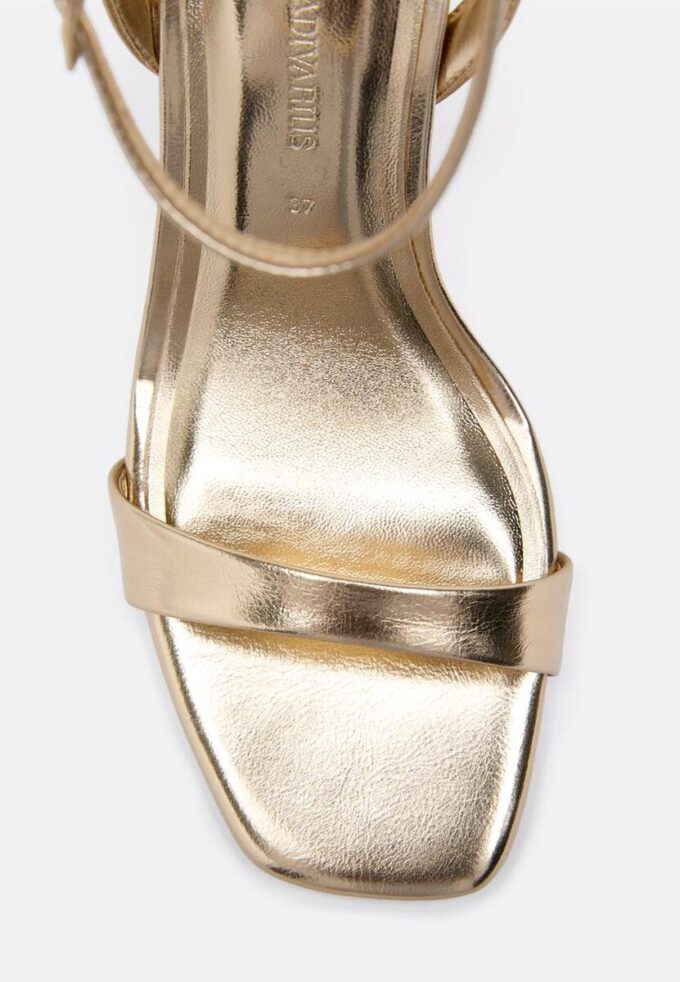 Sandalen met naaldhak