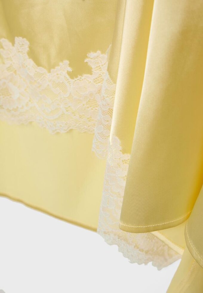 Satijnen asymmetrische midirok