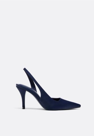 Schoenen met hakken en satijneffect