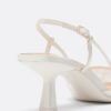 Schoenen met kittenhakken van mesh met strass
