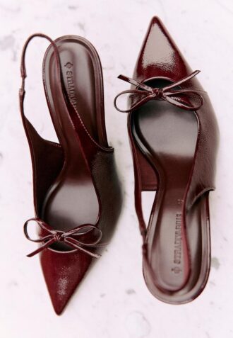 schoenen met strik en hakken 1 330x477 - Schoenen met strik en hakken