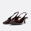 Schoenen met V-hals en kittenhakken