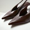 Schoenen met V-hals en kittenhakken