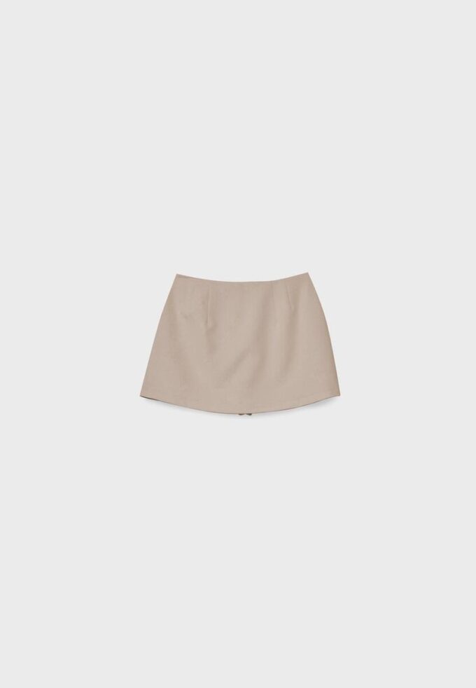 Skort met split aan de zijkant Skort met split aan de zijkant