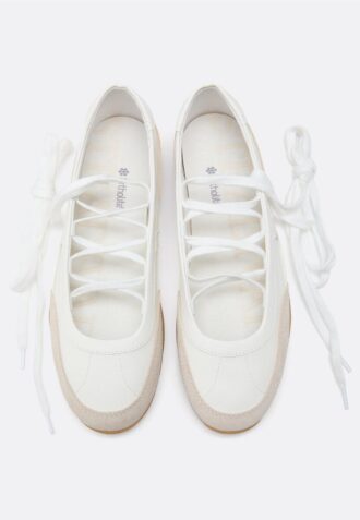 Sneakerinas met strik