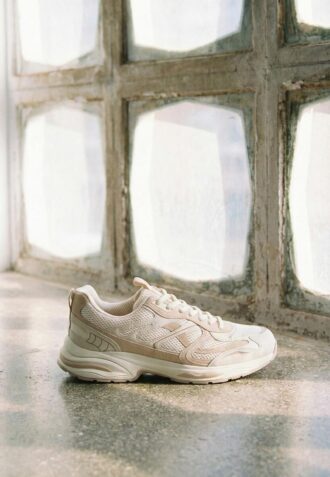 Sneakers met detail