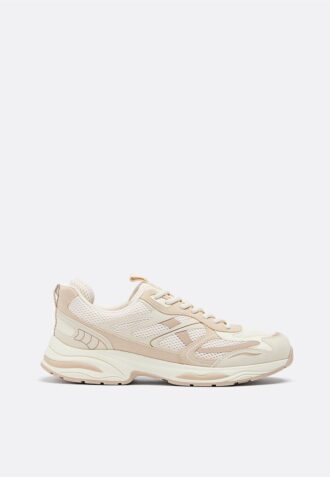 Sneakers met detail