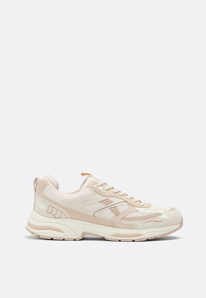 Sneakers met detail