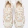 Sneakers met detail