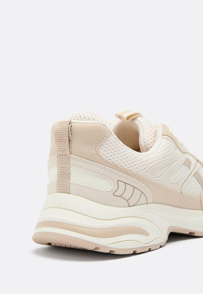 Sneakers met detail
