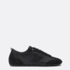 Sneakers met satijnglans en dunne zool