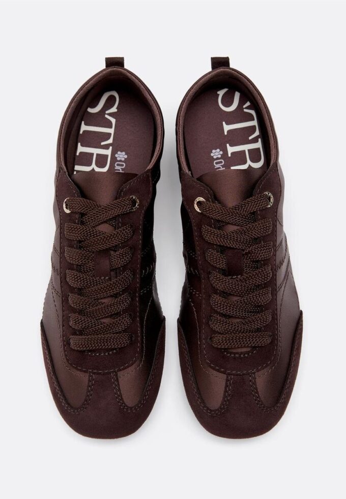 Sneakers met satijnglans en dunne zool