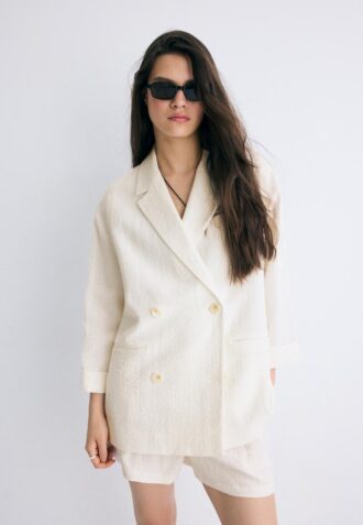 Soepelvallende blazer met dubbele rij knopen
