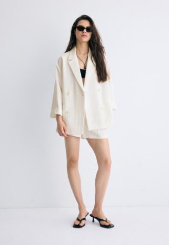 Soepelvallende blazer met dubbele rij knopen