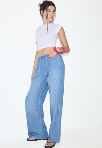 Soepelvallende denim broek met trekkoord