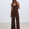 Soepelvallende jumpsuit met bandjes Soepelvallende jumpsuit met bandjes
