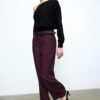 Soepelvallende, rechte broek met riem Soepelvallende, rechte broek met riem