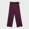 Soepelvallende, rechte broek met riem Soepelvallende, rechte broek met riem
