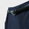 Soepelvallende, rechte broek met riem Soepelvallende, rechte broek met riem