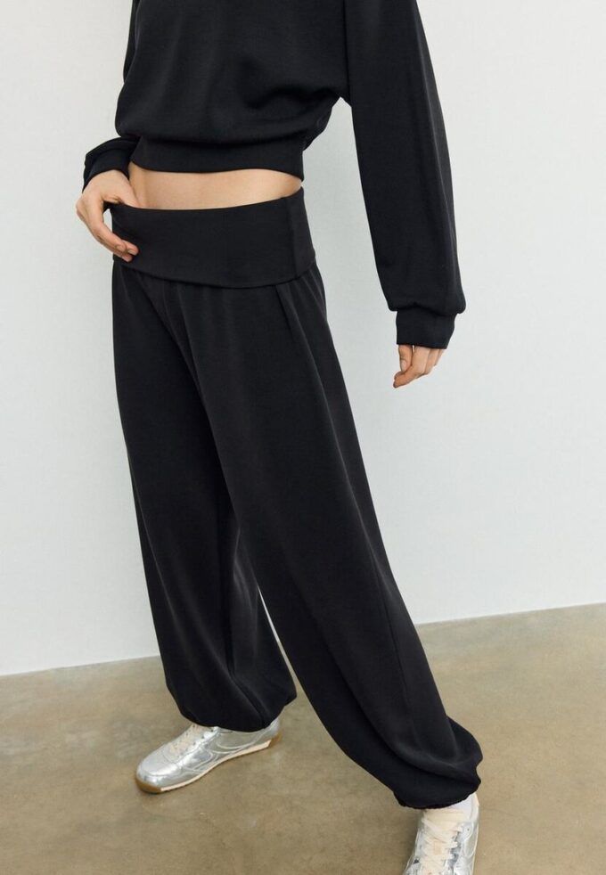 Soft-Touch Balloon-joggingbroek met omgeslagen tailleband Soft-Touch Balloon-joggingbroek met omgeslagen tailleband