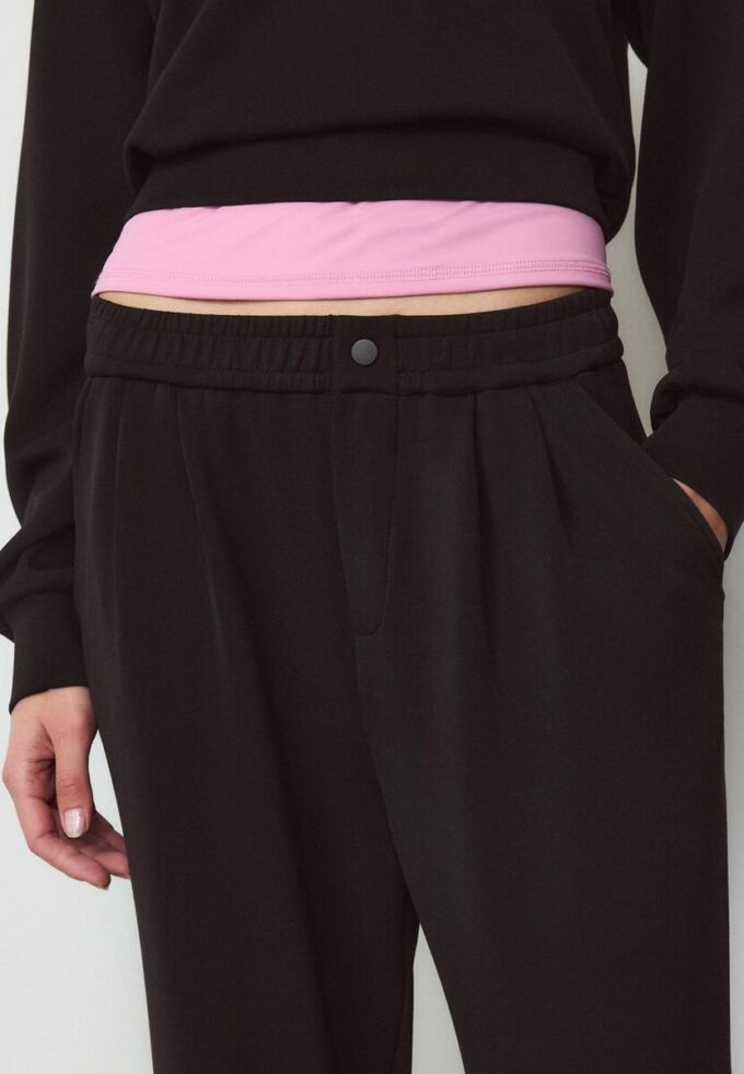 Soft-Touch broek met coupenaden Soft-Touch broek met coupenaden