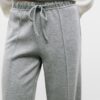 Soft-Touch joggingbroek met Wide Leg pijpen en naaddetail aan de voorkant Soft-Touch joggingbroek met Wide Leg pijpen en naaddetail aan de voorkant