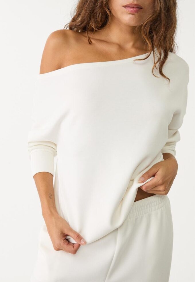 Soft-Touch off-shoulder sweatshirt Soft-Touch off-shoulder sweatshirt