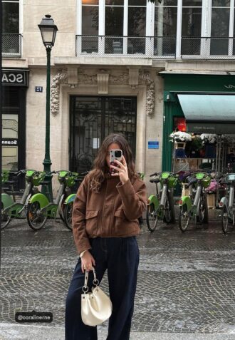 Stijve bucketbag met oogjes