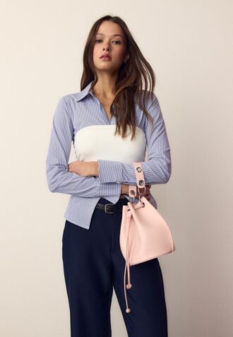 Stijve bucketbag met oogjes