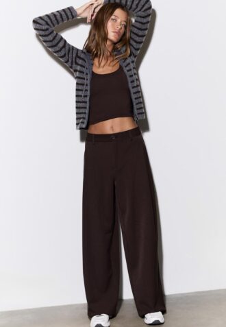 Strakke broek met coupenaden